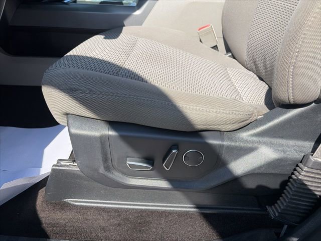 Used 2018 Ford F150 XLT w/ Equipment Group 302A Luxury AWD/4WD image 9