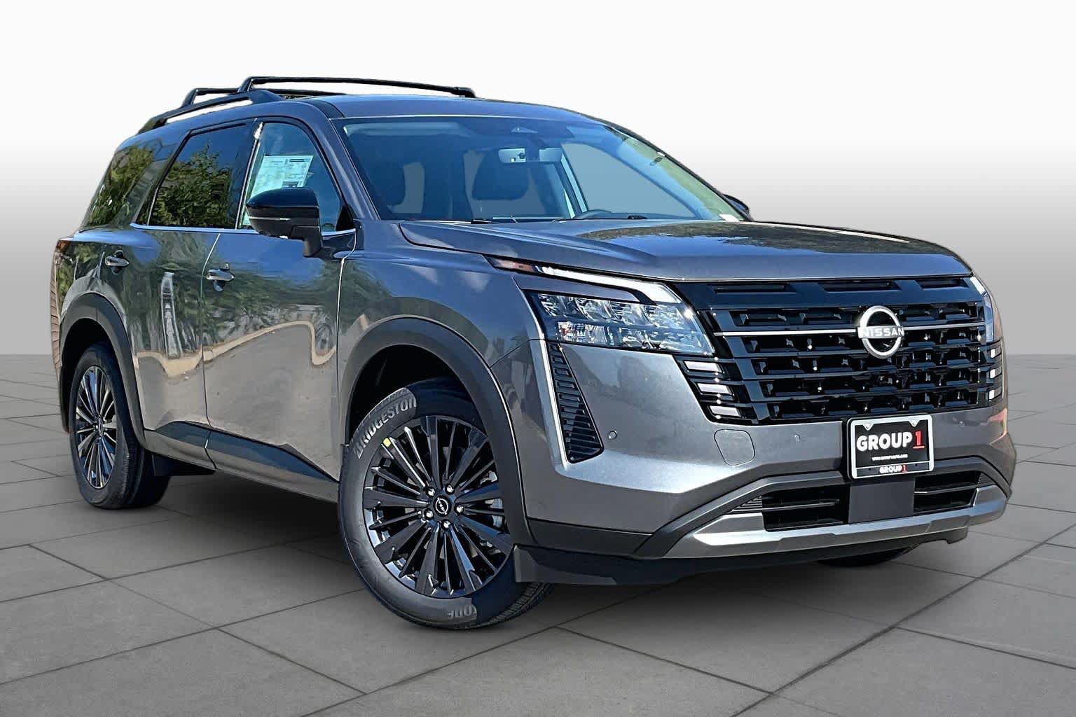 New 2026 Nissan Pathfinder SL FWD image 2