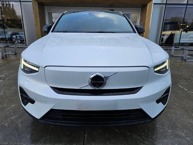 Certified 2023 Volvo C40 P8 Recharge Ultimate w/ Protection Package Premier AWD/4WD image 2