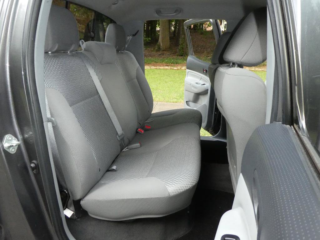 Used 2015 Toyota Tacoma 4x4 Double Cab w/ SR5 Package image 6
