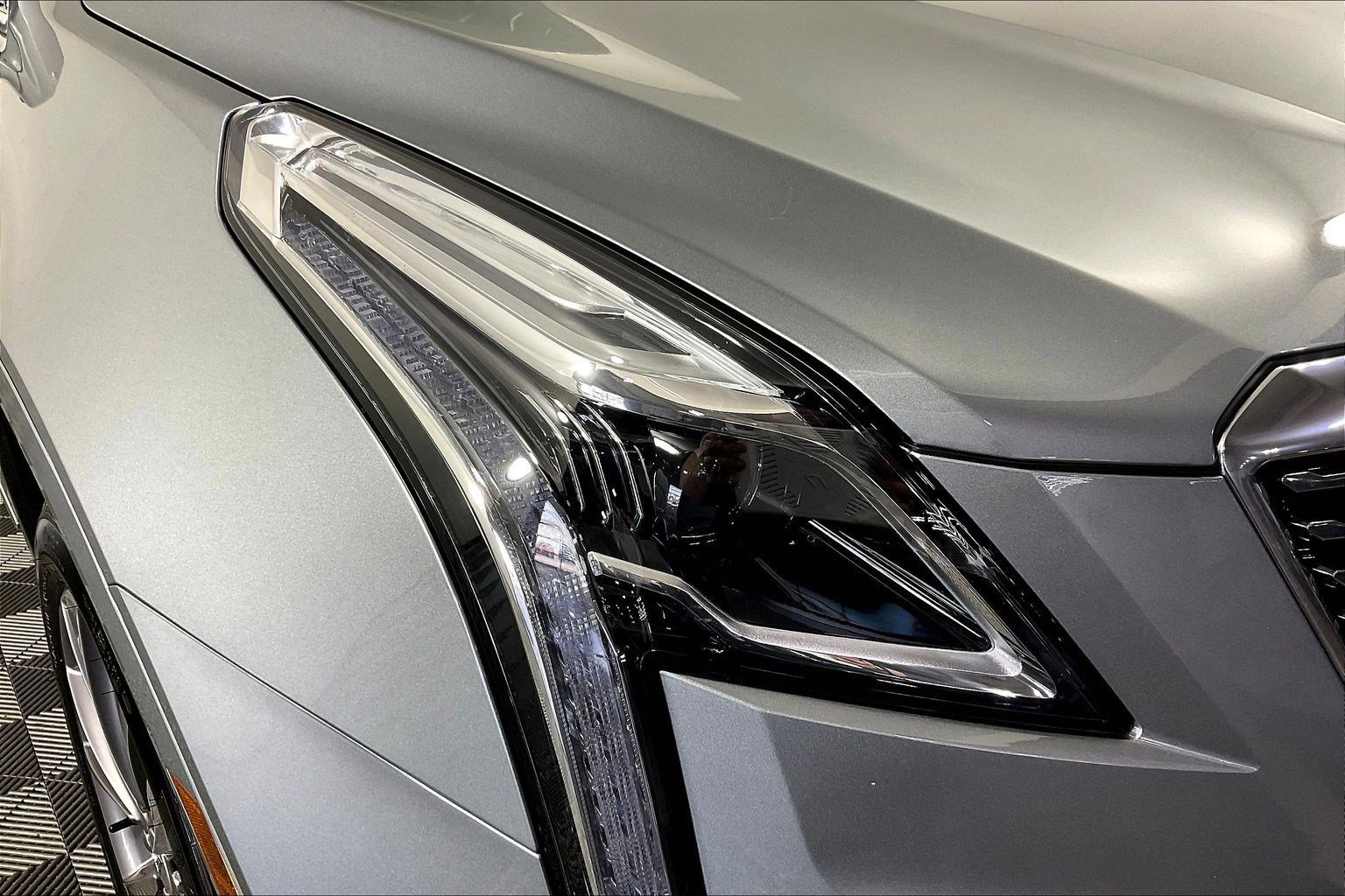 Used 2025 Cadillac XT5 Premium Luxury w/ Technology Package AWD/4WD image 32