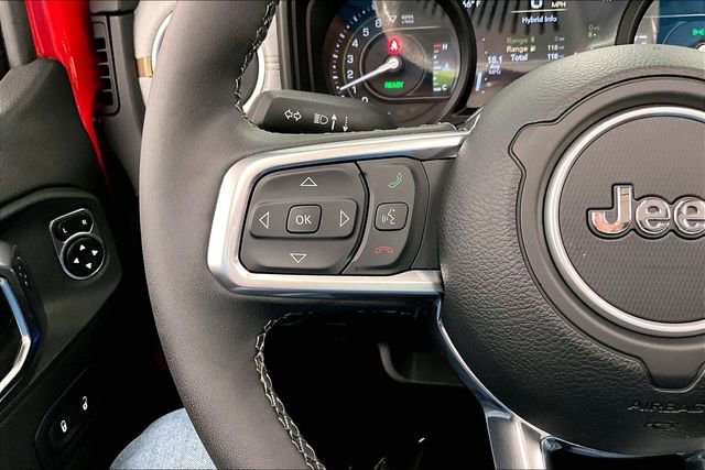 Used 2025 Jeep Wrangler Unlimited Sahara w/ Safety Group image 28