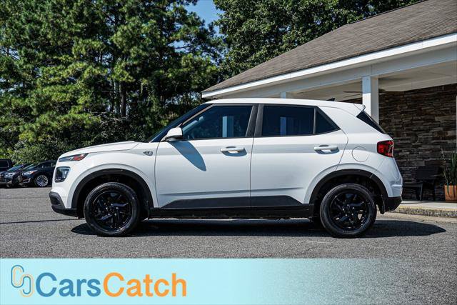 Used 2022 Hyundai Venue SE FWD image 14