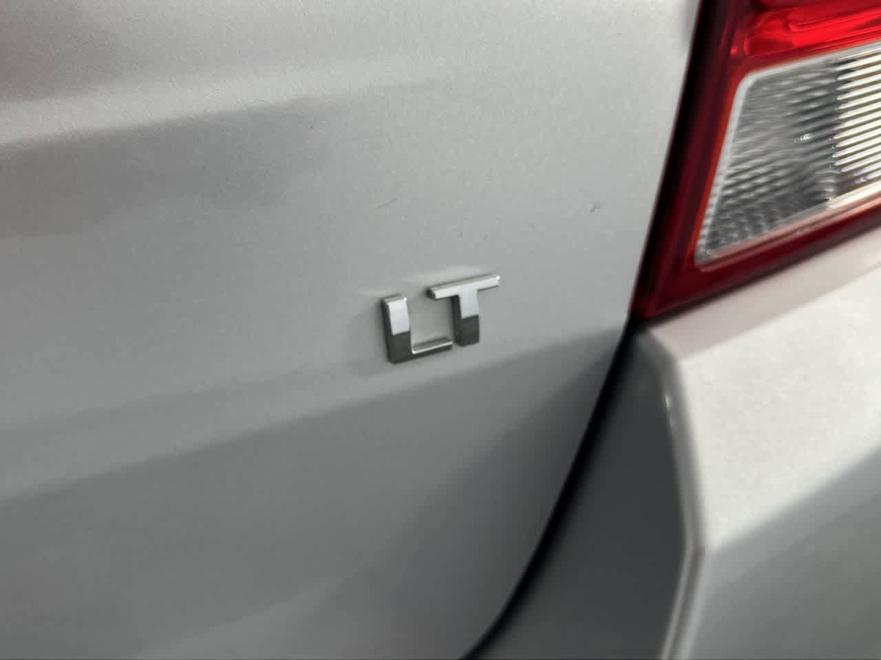 Used 2019 Chevrolet Trax LT w/ LT Convenience Package AWD/4WD image 27