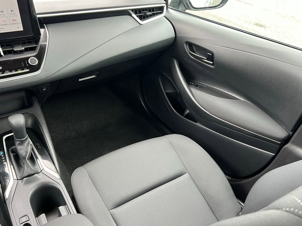Certified 2025 Toyota Corolla LE image 18
