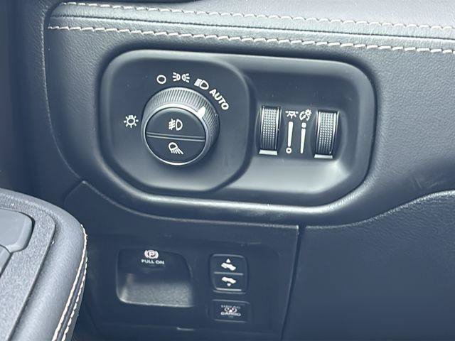 New 2026 RAM 1500 Limited w/ Night Edition AWD/4WD image 37