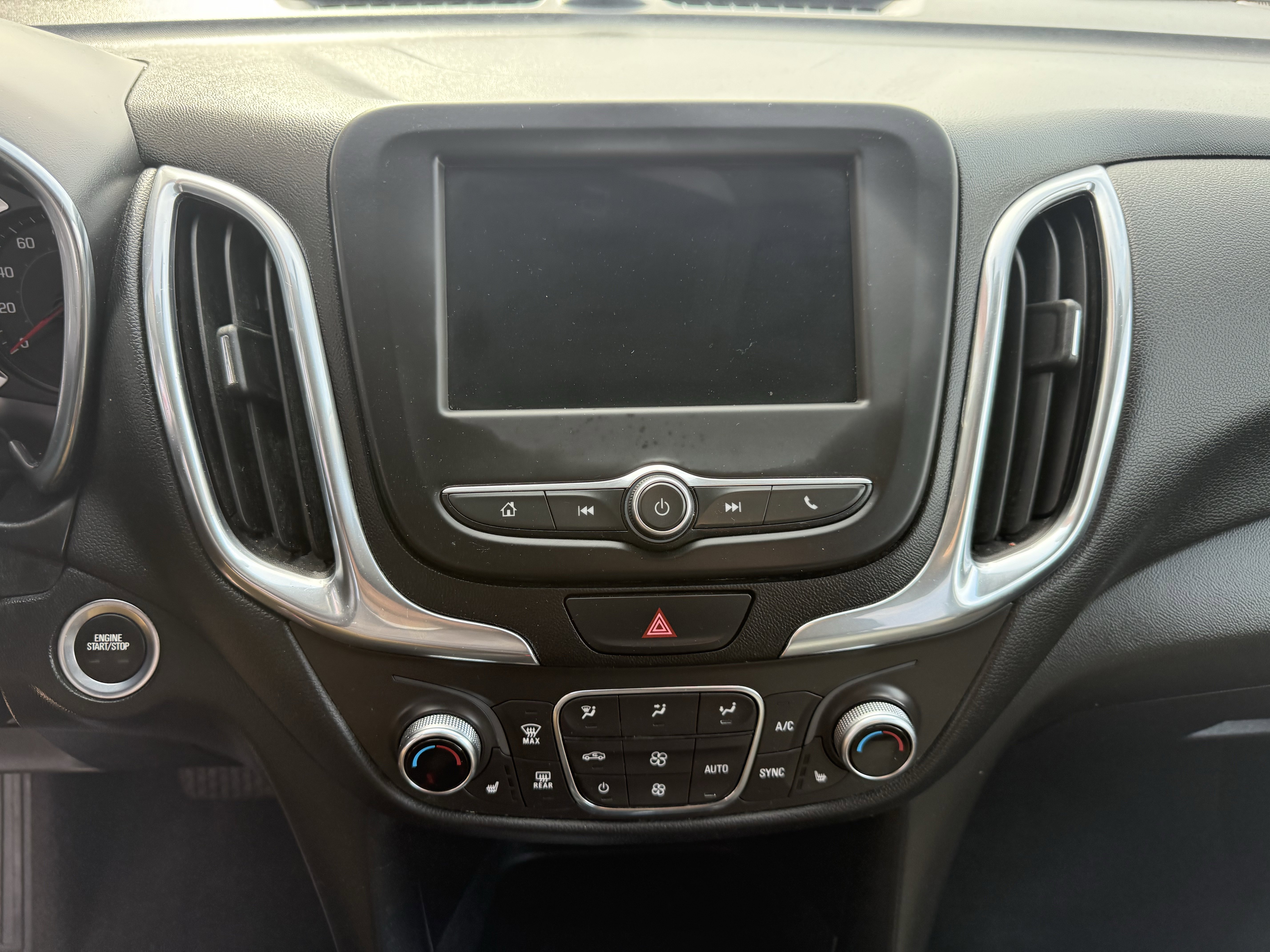 Used 2019 Chevrolet Equinox LT image 24