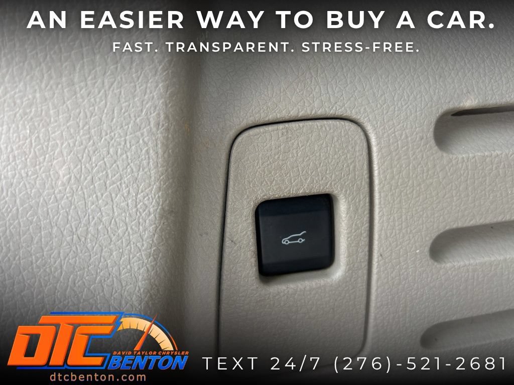 Used 2014 Lincoln MKX AWD w/ Equipment Group 101A image 28