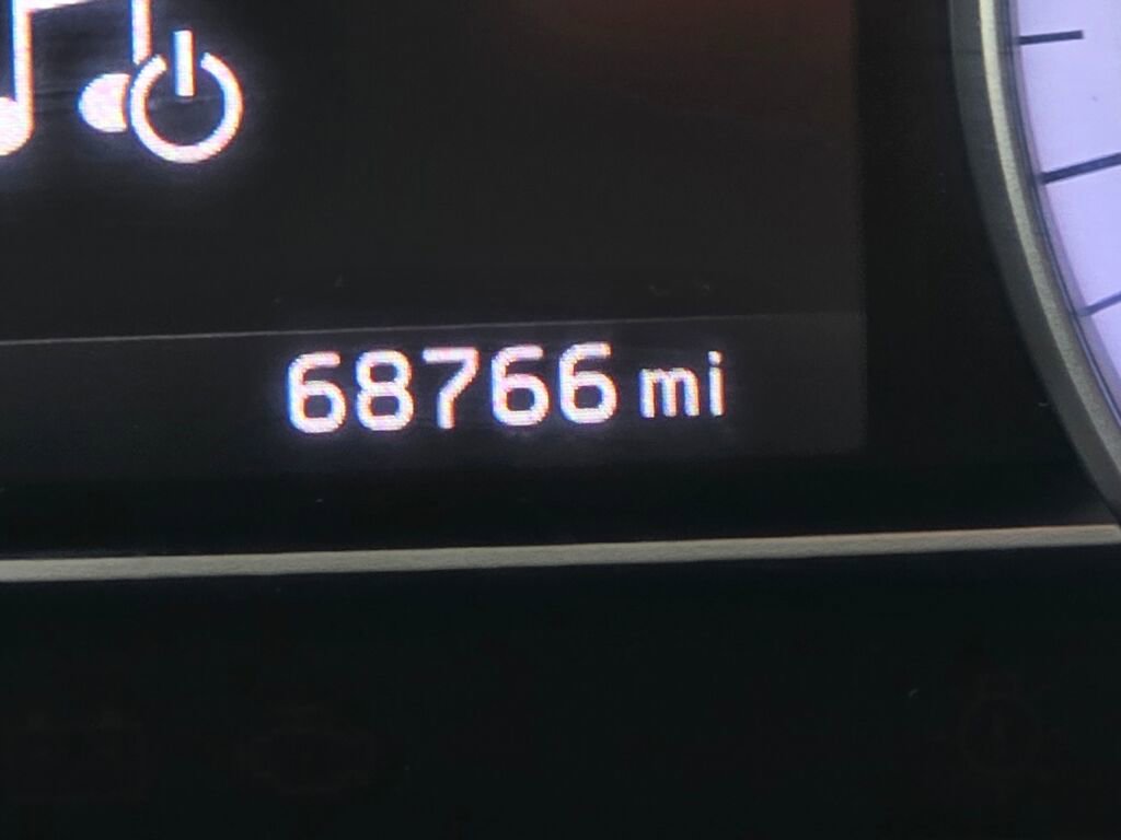 Used 2019 Kia Niro EX image 22