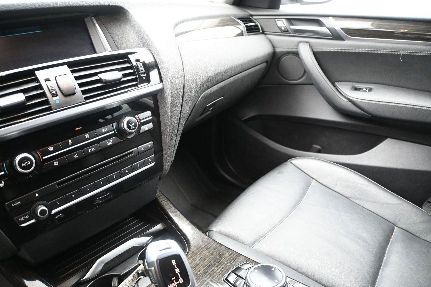 Used 2015 BMW X3 xDrive28i AWD/4WD image 4