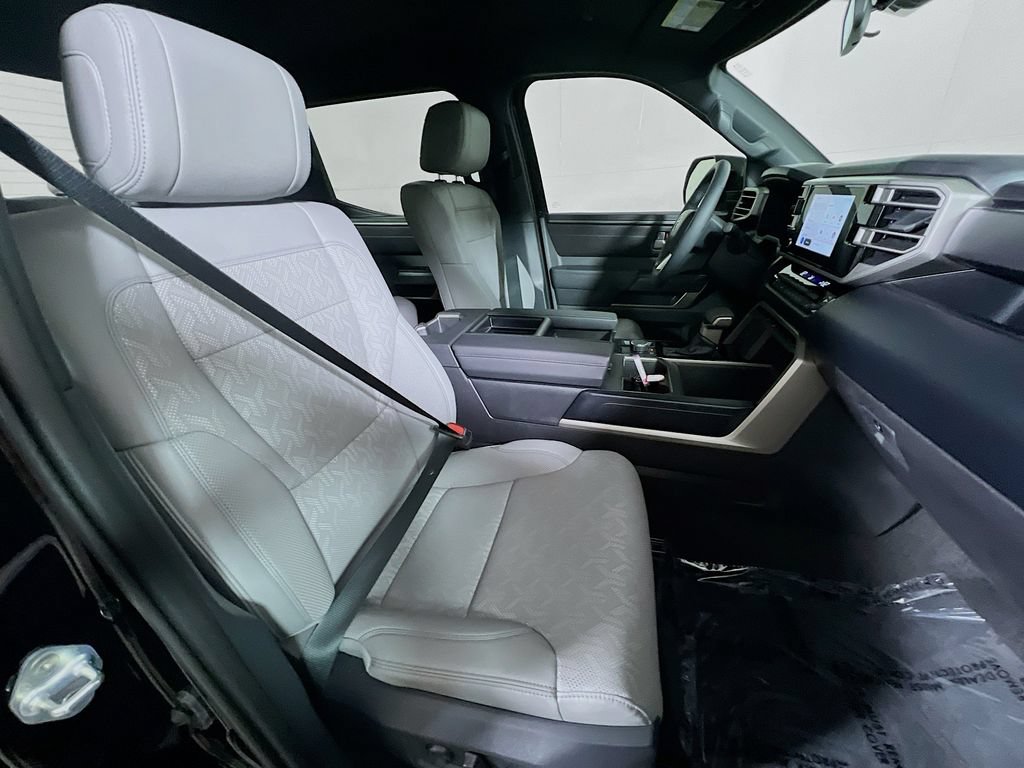 Certified 2025 Toyota Tundra SR5 w/ SR5 Premium Package AWD/4WD image 24