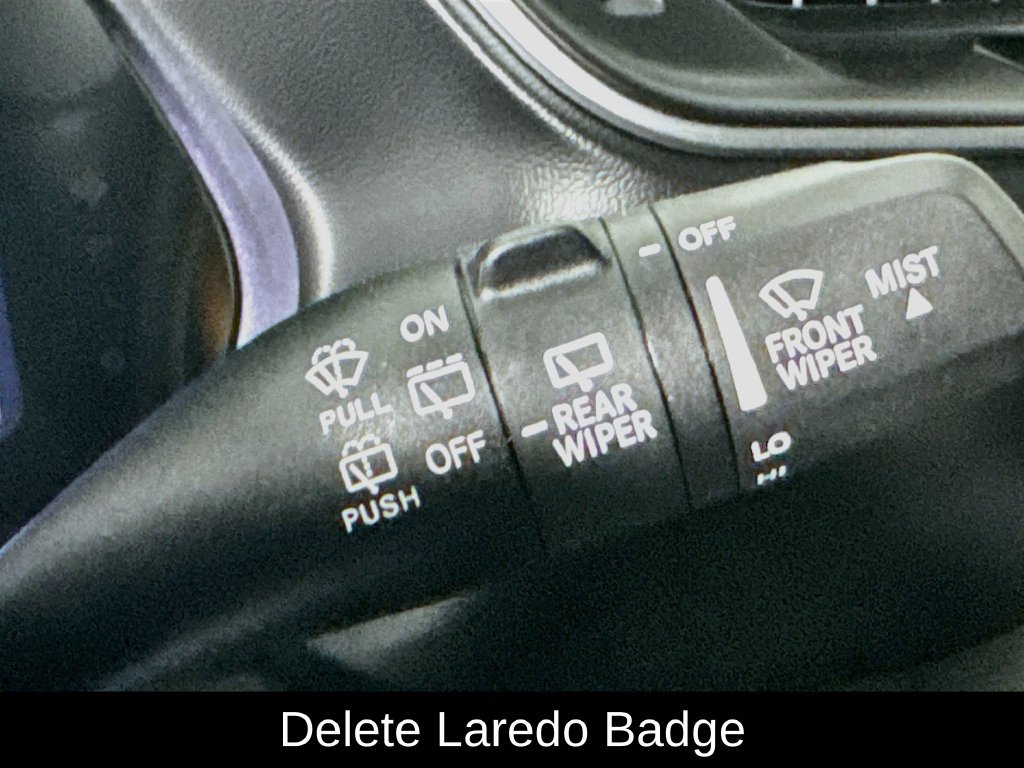 Used 2023 Jeep Grand Cherokee Altitude RWD image 15