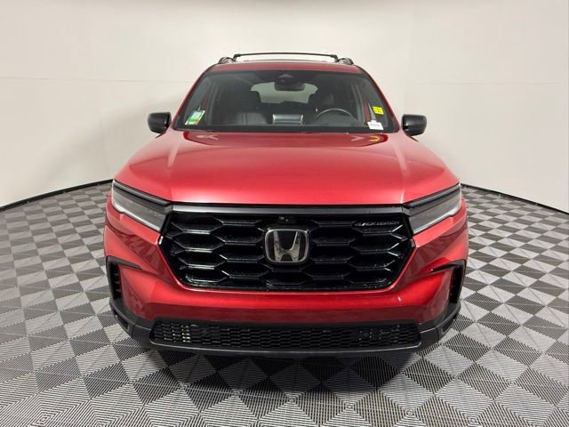 Used 2025 Honda Pilot Black Edition image 9