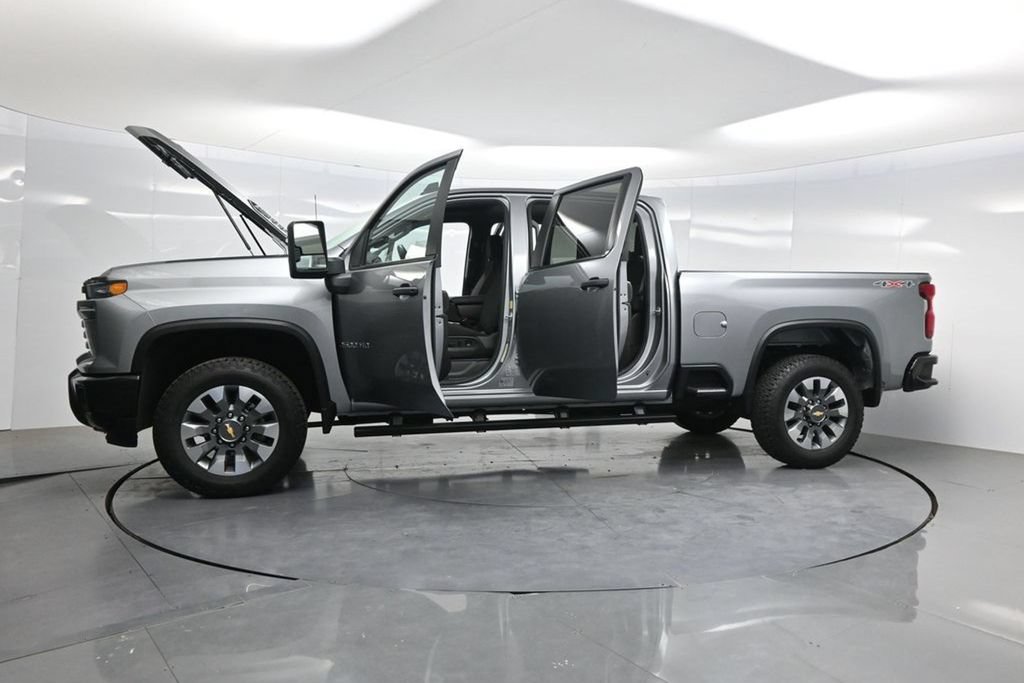 Used 2025 Chevrolet Silverado 2500 Custom w/ Custom Convenience Package AWD/4WD image 49