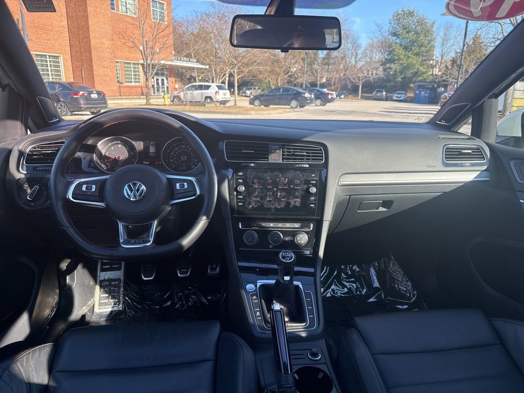 Used 2019 Volkswagen GTI SE image 26