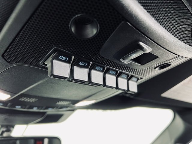 Used 2022 Ford F350 Lariat w/ Chrome Package image 30