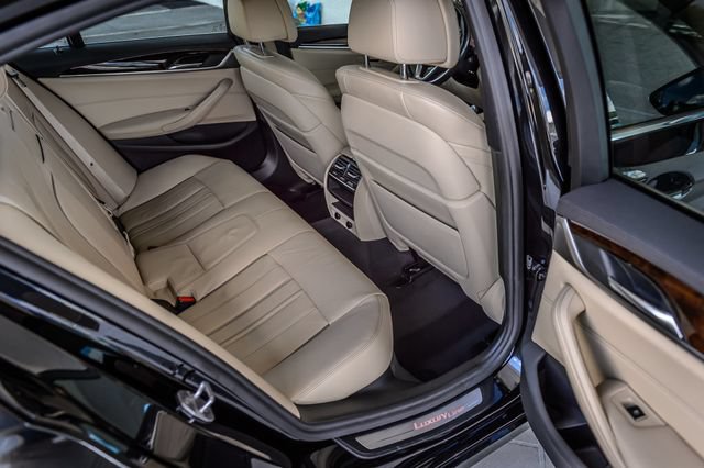 Used 2017 BMW 540i RWD image 46