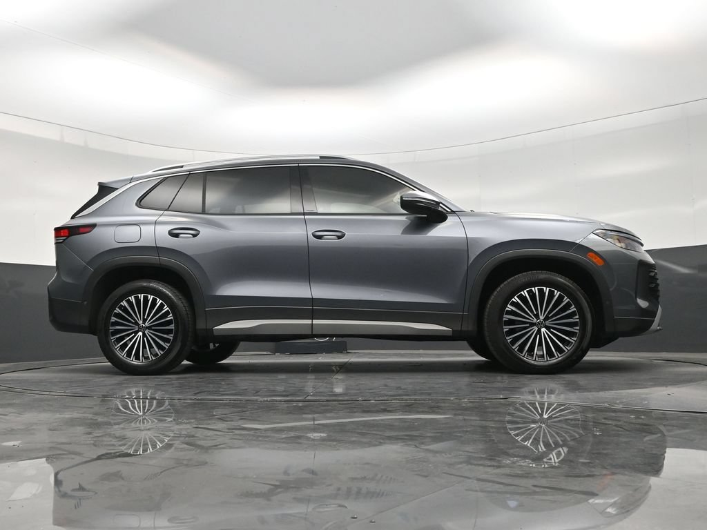 Used 2025 Volkswagen Tiguan S FWD image 25