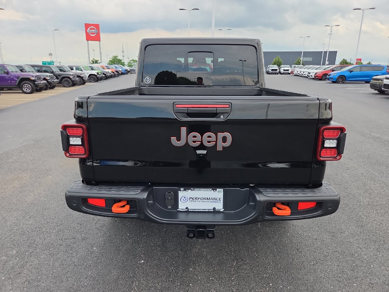 New 2026 Jeep Gladiator Mojave w/ Steel Bumper Group AWD/4WD image 6