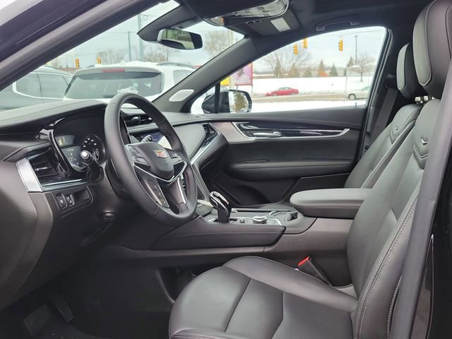 Used 2025 Cadillac XT5 Premium Luxury w/ LPO, Floor Liner Package image 9