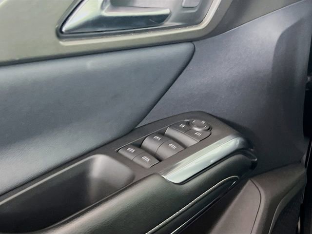 Used 2025 Chevrolet Traverse LT FWD image 18