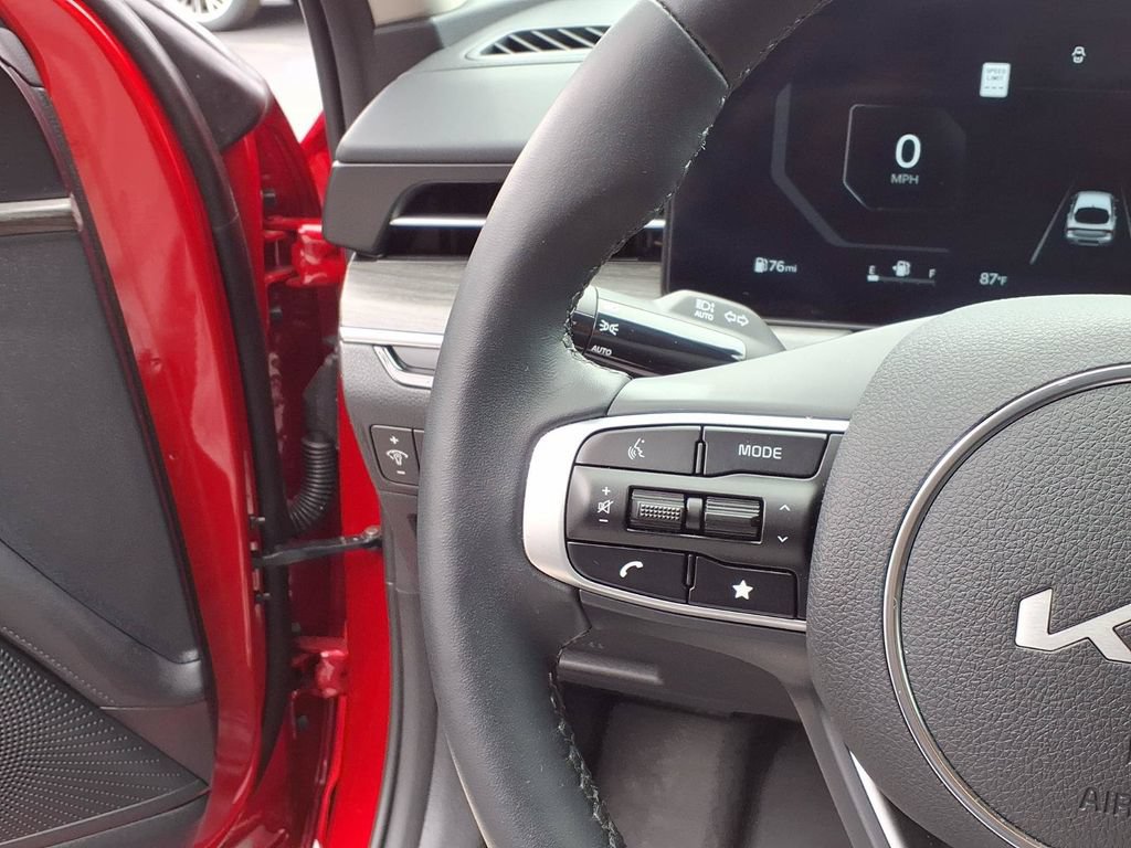 Used 2025 Kia K5 EX FWD image 17