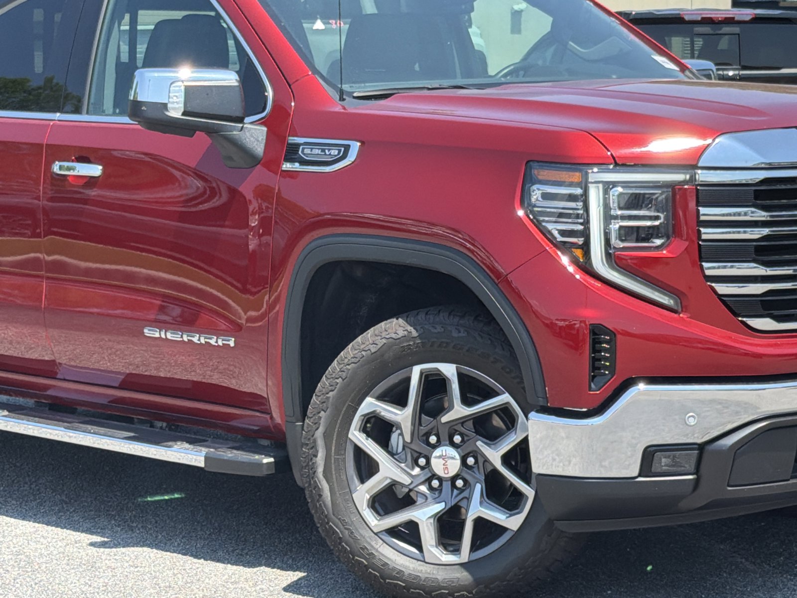 Used 2024 GMC Sierra 1500 SLT w/ SLT Premium Plus Package AWD/4WD image 3
