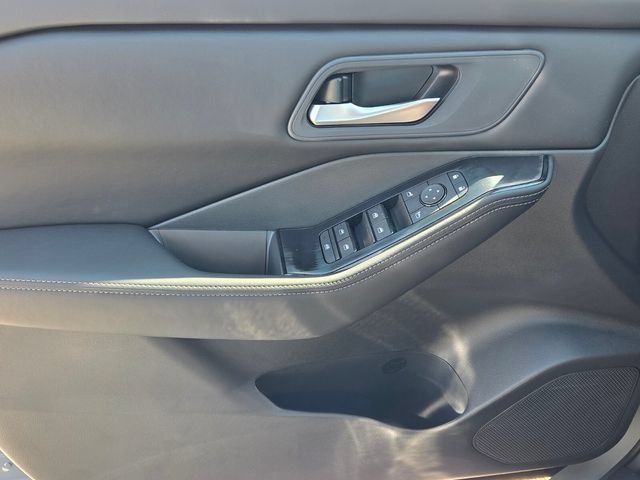 New 2026 Nissan Rogue SV FWD image 27