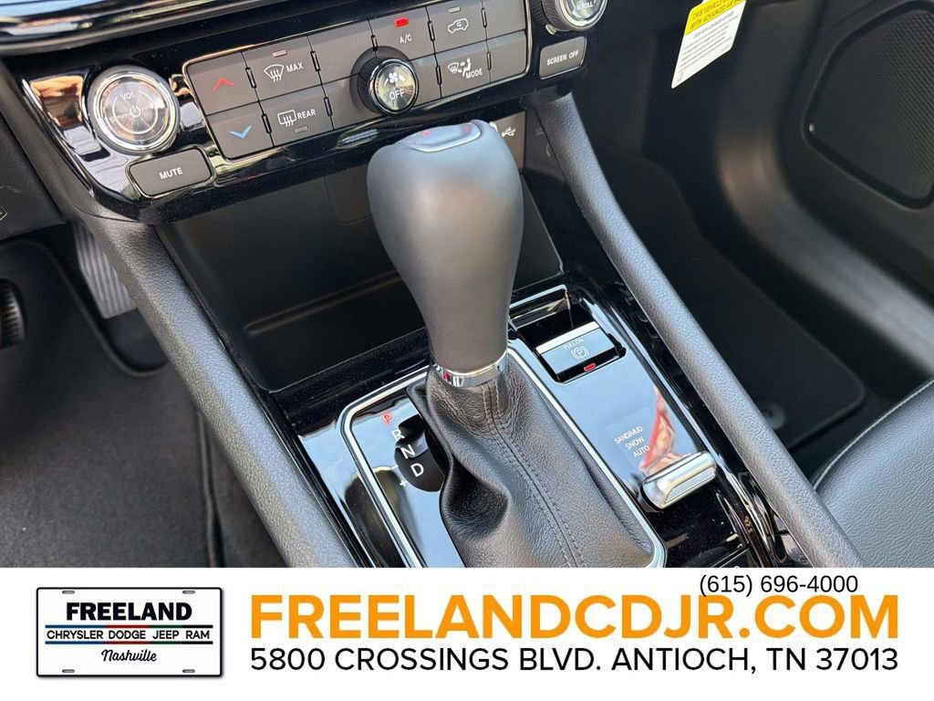 New 2026 Jeep Compass Latitude image 31