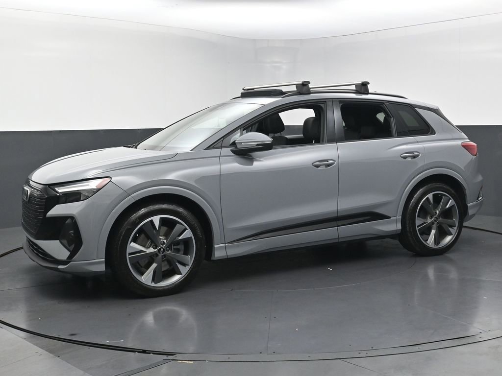 Used 2024 Audi Q4 e-tron Premium w/ Convenience Package image 4