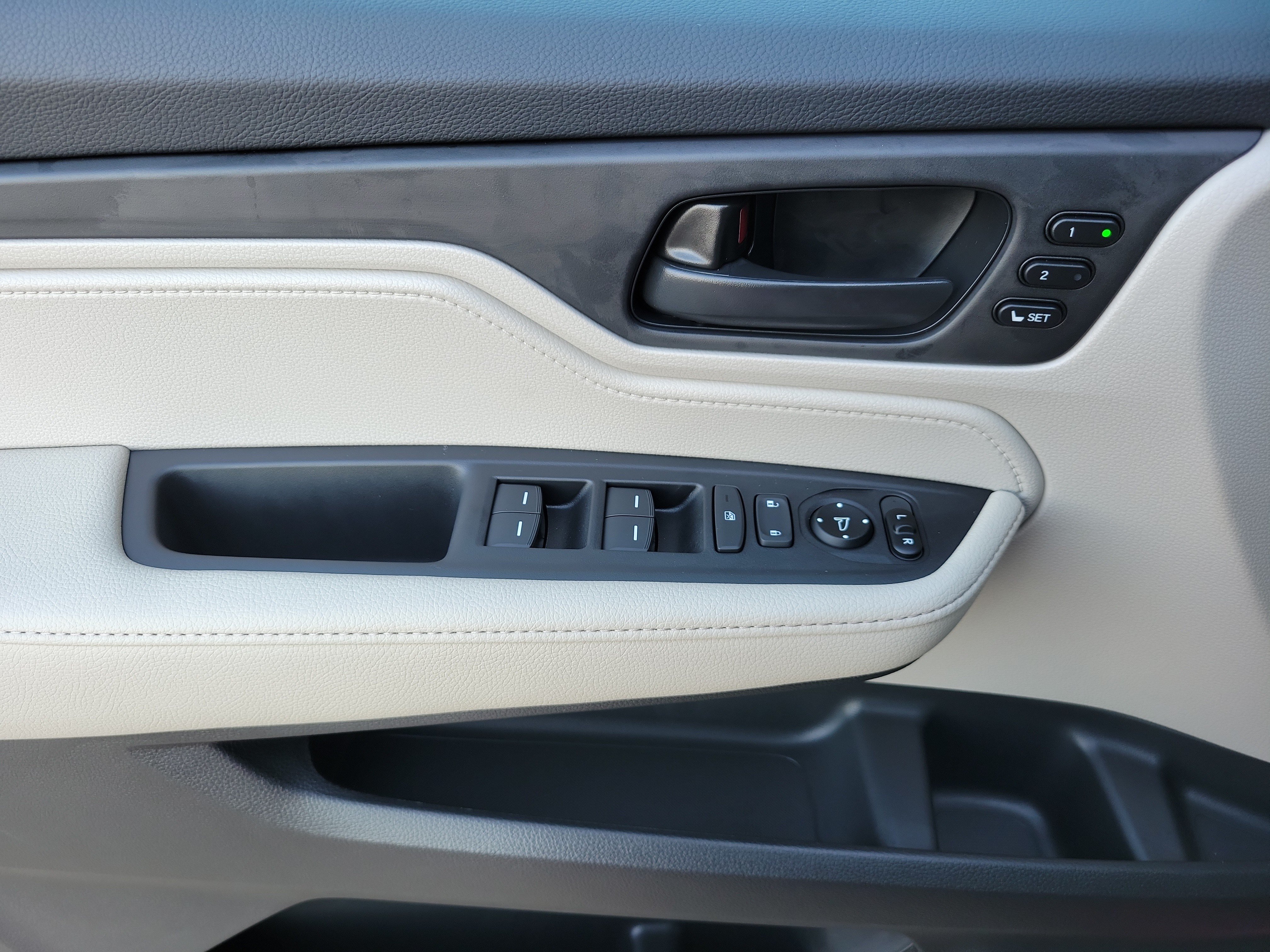 New 2027 Honda Odyssey EX-L image 25