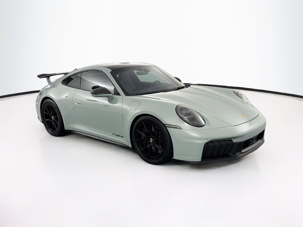 Used 2025 Porsche 911 Carrera 4 GTS AWD/4WD image 3