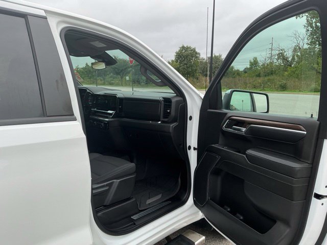 Used 2024 Chevrolet Silverado 1500 LT w/ Protection Package AWD/4WD image 18