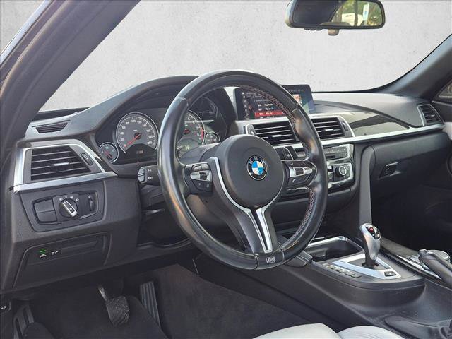 Used 2020 BMW M4 Convertible w/ Executive Package RWD image 7