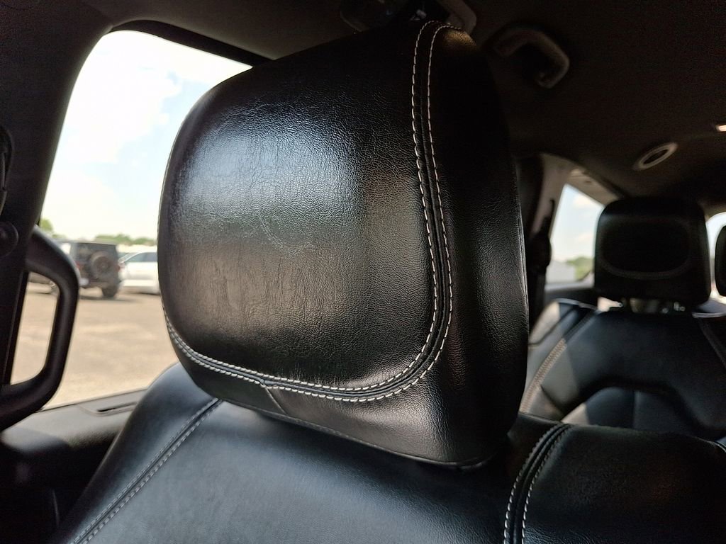 Used 2025 Chrysler Pacifica Select FWD image 18