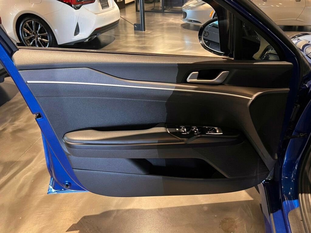 Used 2022 Kia K5 GT-Line w/ GT-Line FWD Premium Package image 14