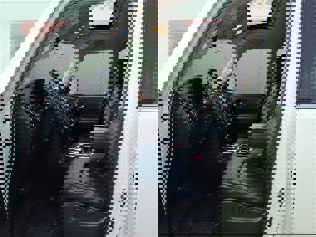 Used 2017 Nissan Armada Platinum w/ Captain Seat Package image 19