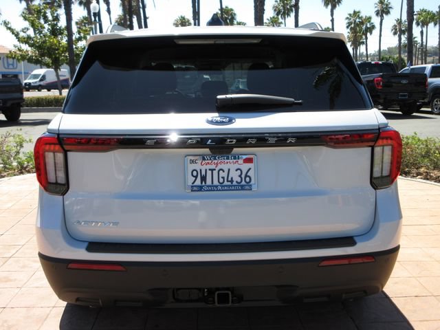 Certified 2026 Ford Explorer Active RWD image 3