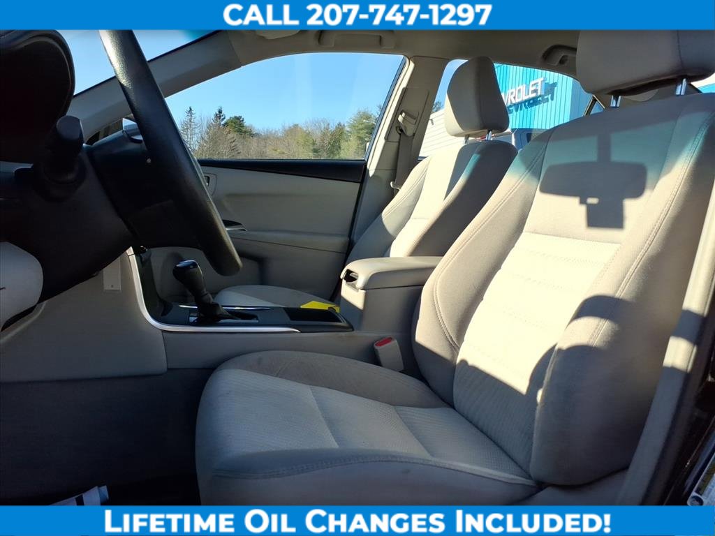 Used 2017 Toyota Camry LE image 13