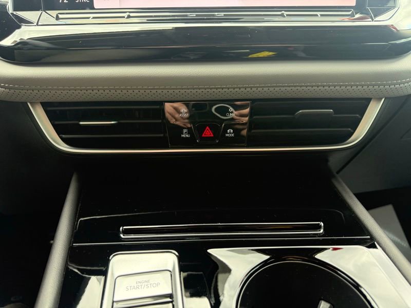 Used 2024 Volkswagen Atlas Peak Edition SEL image 24