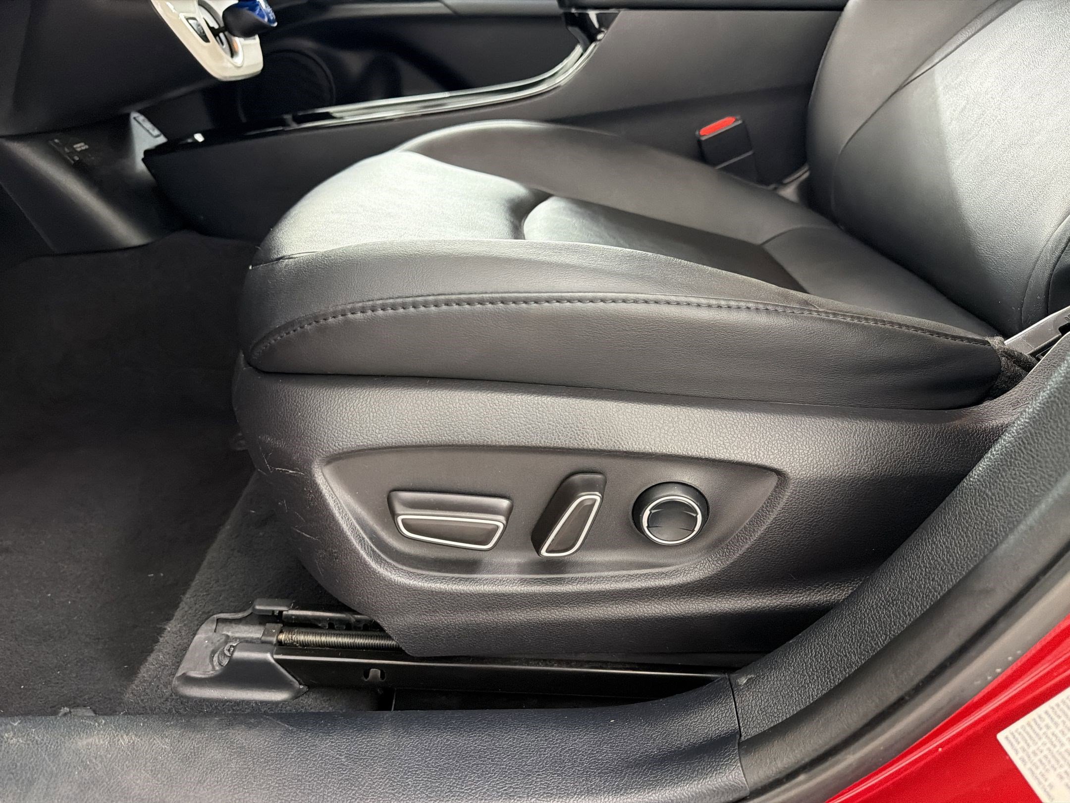 Used 2017 Toyota Prius Prime Advanced FWD image 13