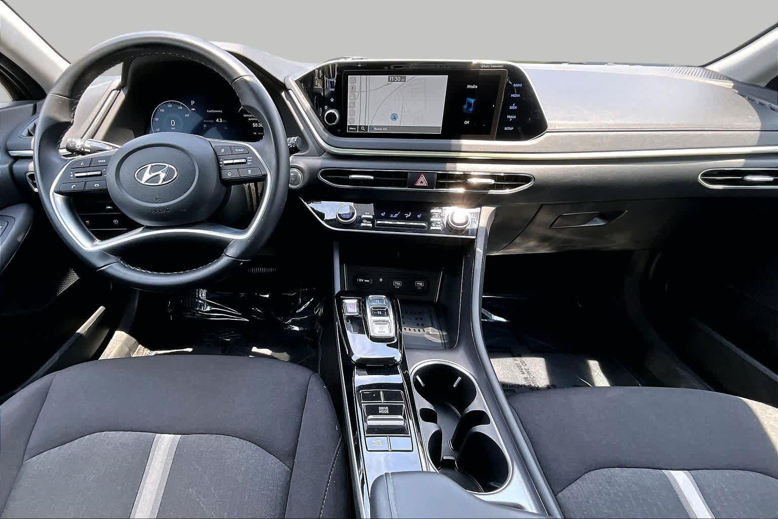 Used 2023 Hyundai Sonata SEL w/ Convenience Package FWD image 16