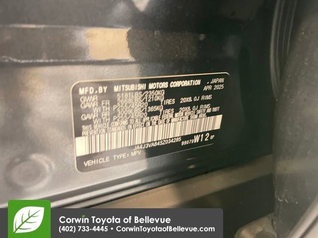 Used 2025 Mitsubishi Outlander SE image 29