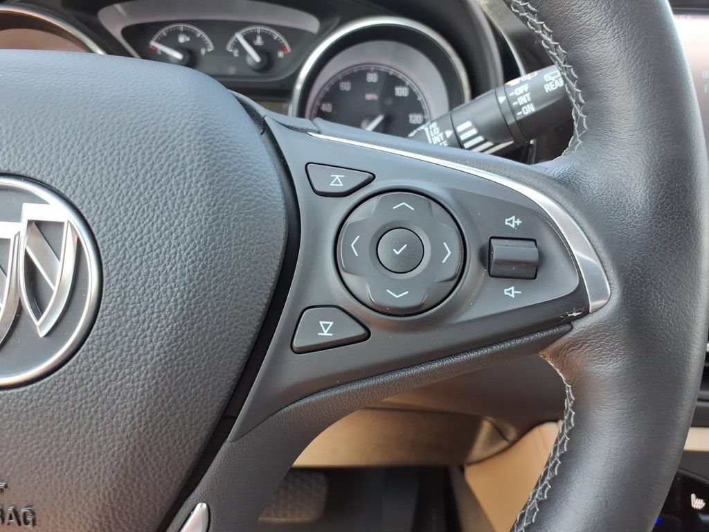 Used 2020 Buick Envision Essence w/ Experience Buick Package FWD image 23