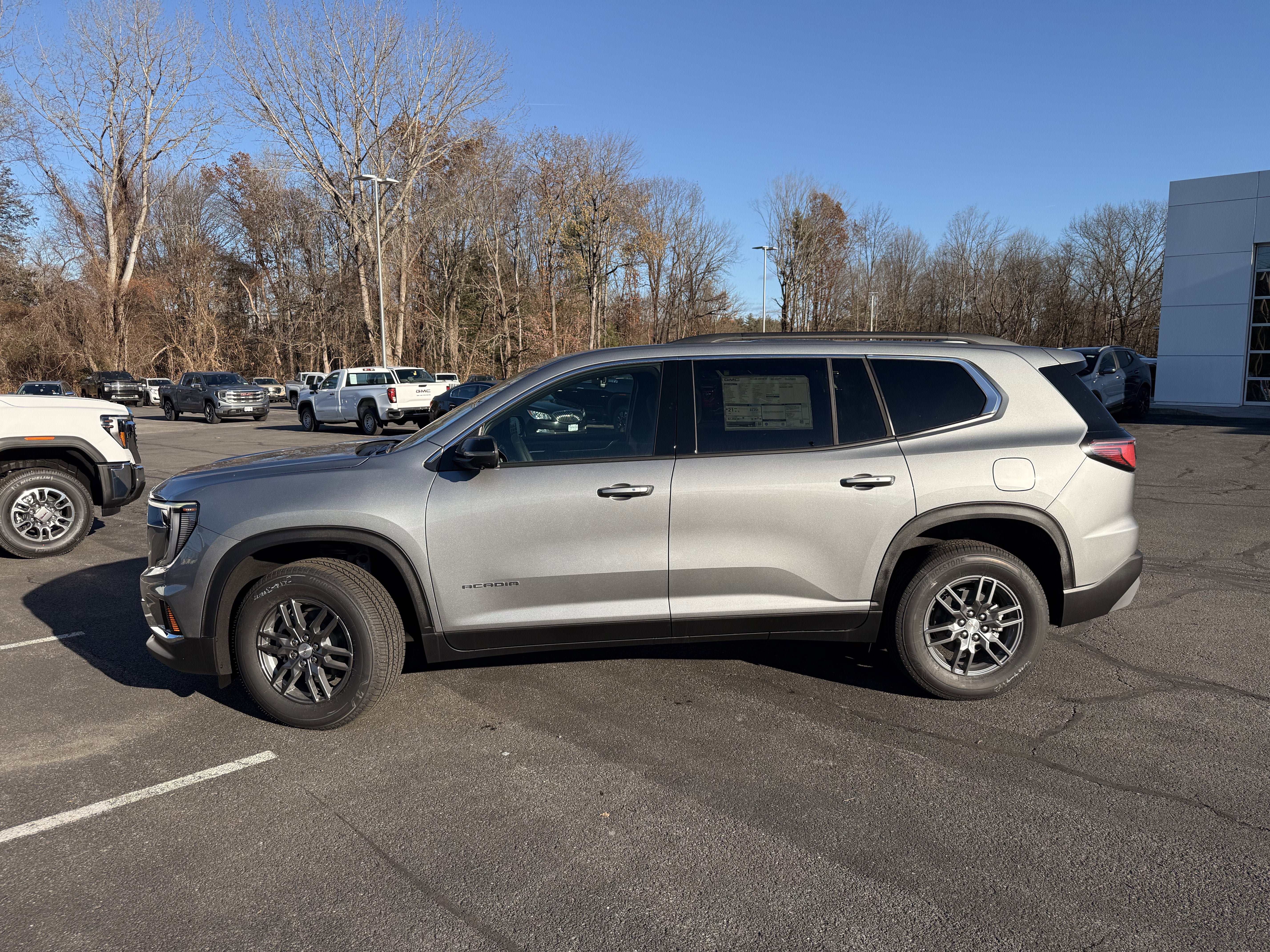 New 2026 GMC Acadia Elevation AWD/4WD image 2