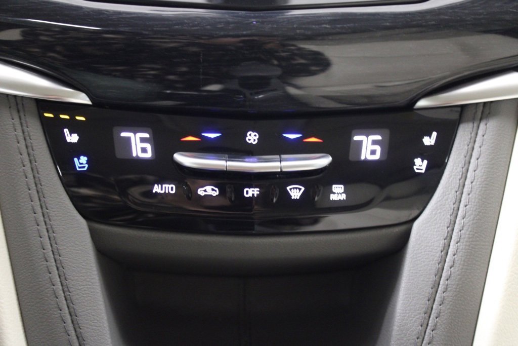 Used 2024 Cadillac XT6 Premium Luxury image 26