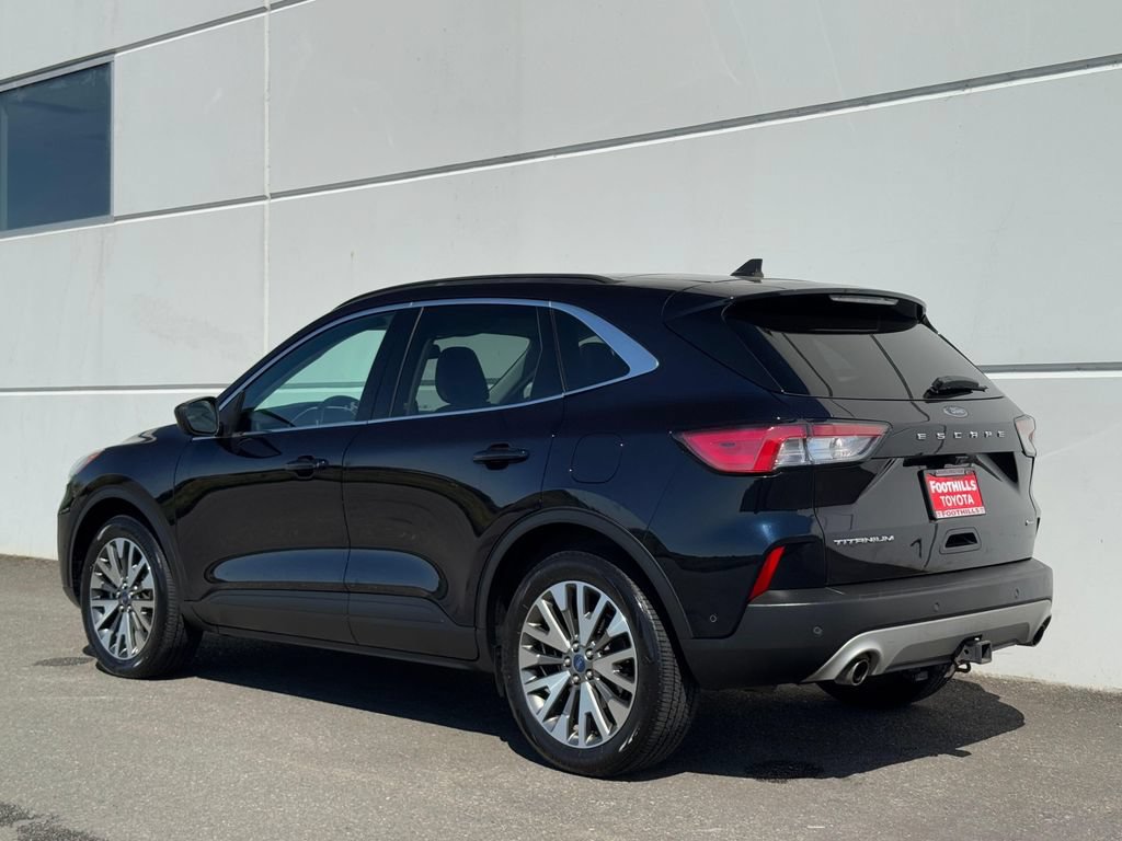 Used 2021 Ford Escape Titanium w/ Class II Trailer Tow Package AWD/4WD image 5