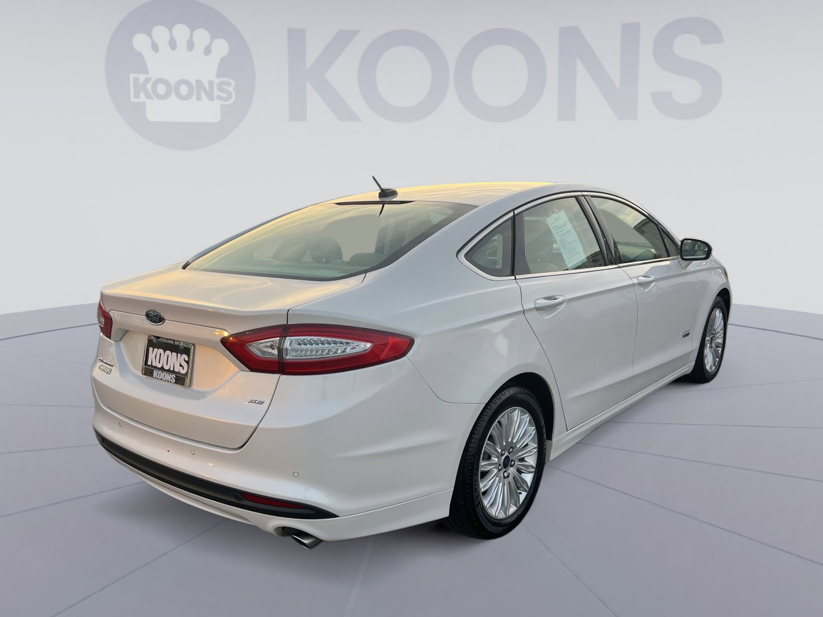 Used 2016 Ford Fusion Energi SE image 7
