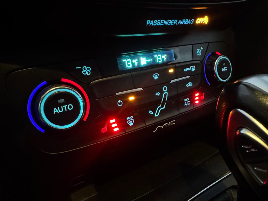 Used 2017 Ford Focus Titanium w/ Titanium Technology Package image 17