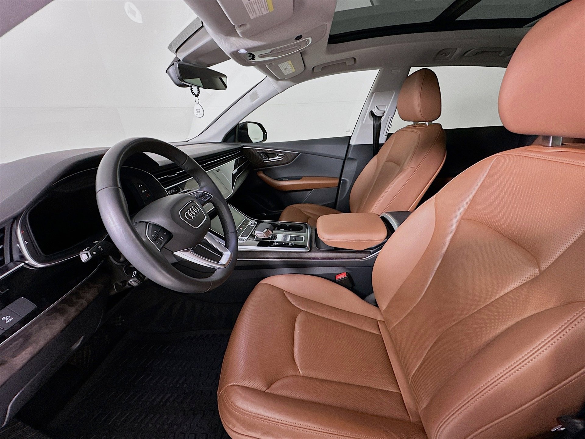 Used 2021 Audi Q8 Premium Plus image 22